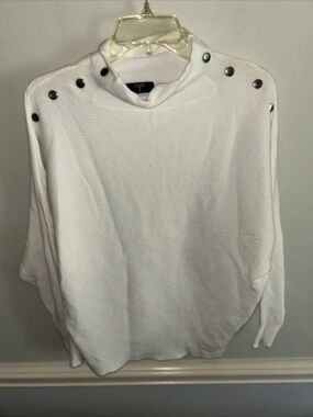 Tahari White Ribbed Knit Crew Sweater